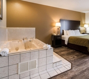 Bedroom 6 Quality Inn & Suites - Granbury