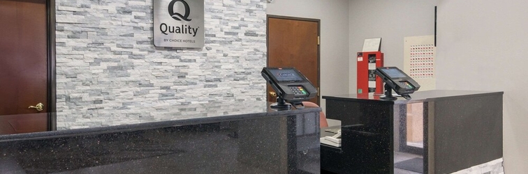 Lobby Quality Inn & Suites - Granbury