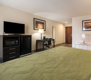 Bedroom 7 Quality Inn & Suites - Granbury