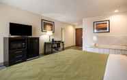 Kamar Tidur 7 Quality Inn & Suites - Granbury