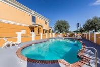 Swimming Pool Quality Inn & Suites - Granbury