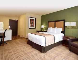 Bedroom 2 Extended Stay America Suites Chicago Skokie