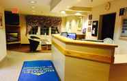 Lobby 7 Microtel Inn & Suites by Wyndham Baldwinsville/Syracuse