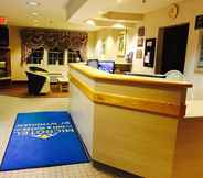 Lobby 7 Microtel Inn & Suites by Wyndham Baldwinsville/Syracuse