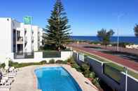 Kolam Renang Quality Resort Sorrento Beach