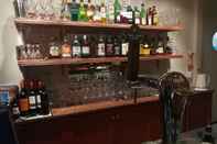 Bar, Kafe, dan Lounge Pilot Airport Hotel