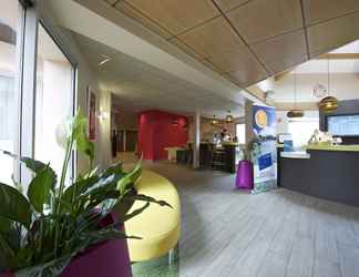 Lobi 2 Ibis Styles Dax Center