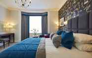 Bedroom 6 Mandolay Hotel Guildford