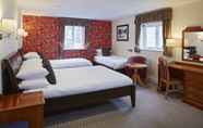 Bedroom 4 Mandolay Hotel Guildford