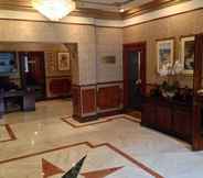 Lobby 2 Berjaya Eden Park London Hotel