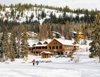 Exterior 2 Pyramid Lake Lodge