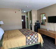 Bedroom 3 Comfort Inn Mount Pleasant – Racine