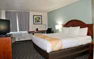 Phòng ngủ 7 Quality Inn Alexis Rd
