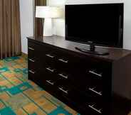 Bilik Tidur 4 La Quinta Inn & Suites by Wyndham Milwaukee Bayshore Area