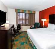 Bilik Tidur 5 La Quinta Inn & Suites by Wyndham Milwaukee Bayshore Area