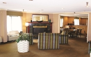 Lobby 5 La Quinta Inn by Wyndham Kansas City North