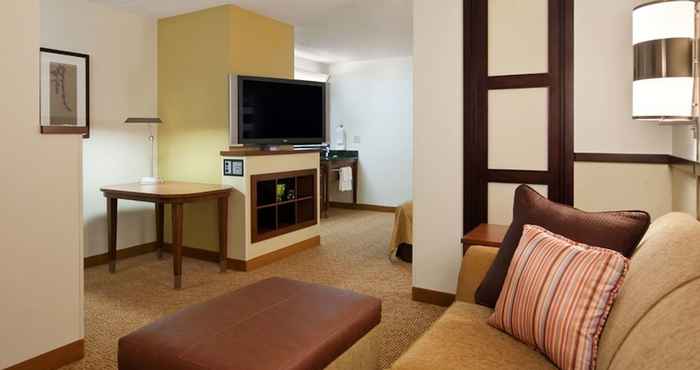 Common Space Hyatt Place Milwaukee West