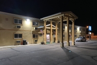 Exterior Americas Best Value Inn & Suites Sidney