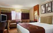 Bedroom 7 Harrah's Casino Hotel Reno