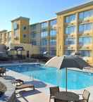 SWIMMING_POOL La Quinta Inn & Suites by Wyndham Manchester