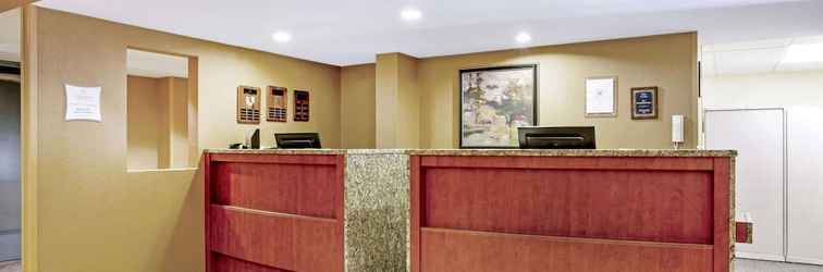 Lobby La Quinta Inn & Suites by Wyndham Manchester