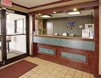 Lobby 2 Americas Best Value Inn McMinnville