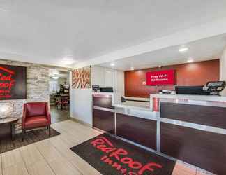 Lobby 2 Red Roof Inn & Suites Medford - Airport