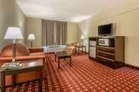 Ruang Umum Econo Lodge Inn & Suites Triadelphia - Wheeling