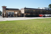 Common Space Executive Inn & Suites