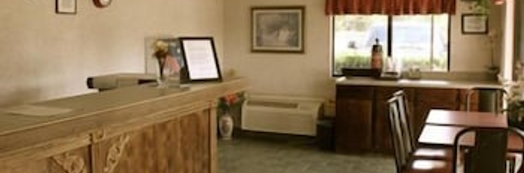 Lobby Executive Inn & Suites