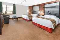 Bedroom Super 8 by Wyndham Sudbury ON