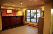 Lobby 6 Americas Best Value Inn & Suites Anchorage Airport