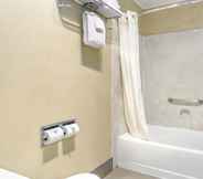 In-room Bathroom 3 Cerulean Hotel