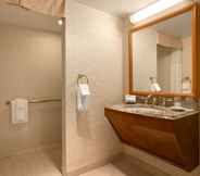 In-room Bathroom 3 Harrahs Council Bluffs Hotel & Casino