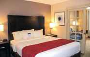 Bedroom 5 Best Western Inn & Suites San Diego – Zoo/SeaWorld Area