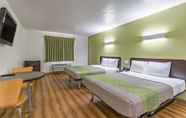Bedroom 7 Motel 6 Santa Fe, NM - Central
