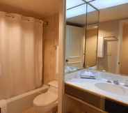 ห้องน้ำภายในห้อง 6 Comfort Inn & Suites Downtown Brickell - Port of Miami