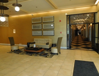 Lobby 2 Wyndham Garden Greensboro