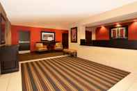 Lobi Extended Stay America Suites Chicago Burr Ridge