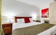 Kamar Tidur 4 Central Hillcrest Apartment Hotel