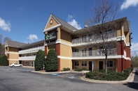 Exterior Extended Stay America Suites Greensboro Big Tree Way