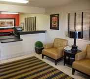 Khu vực công cộng 4 Extended Stay America Suites Greensboro Big Tree Way