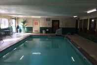 Swimming Pool Quality Inn Nashville - Bloomington