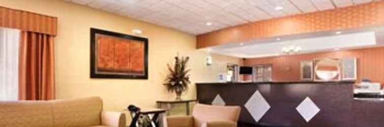 Lobi Quality Inn