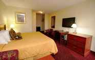 Kamar Tidur 3 Niagara Lodge & Suites