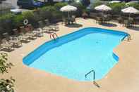 Swimming Pool Hampton Inn Columbus - Airport