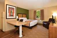 Bedroom Extended Stay America Suites Greensboro Wendover Ave