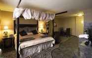 Bedroom 4 Quality Inn and Suites Winnipeg