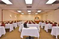 Functional Hall Best Western Plus Thousand Oaks Inn