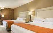 Bedroom 5 Drury Inn & Suites Austin North